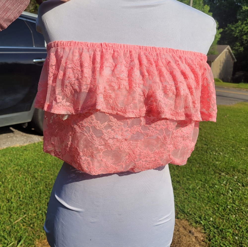 CLOSET CLEANOUT Pink Flounce Ruffle Lace Crop Top